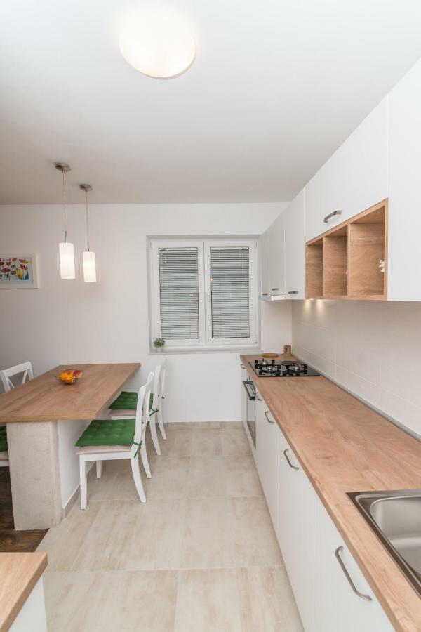 Apartment Bambi Mali Lošinj Buitenkant foto